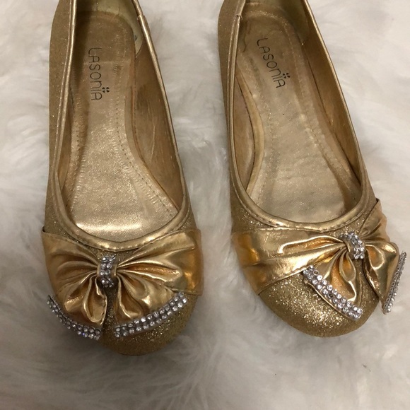 Gold flats - Picture 2 of 4